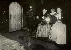 Album Prints: 142 Jóannes Patursson med familie (DNT-71301)