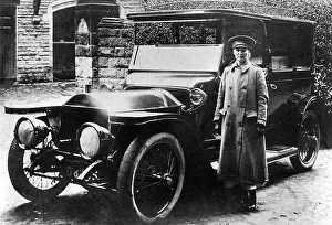 1904 Napier limousine with Esther Goodall chauffeuse