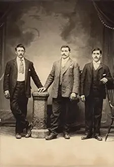 Relatives Prints: 1910 c, SAN FRANCISCO, USA: Italian emigrants send his photo portrait to relatives in Italy