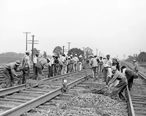 Workers Prints: 1930s 1940s MEXICAN LABORERS WORKING ON NEW YORK CENTRAL RAILROAD