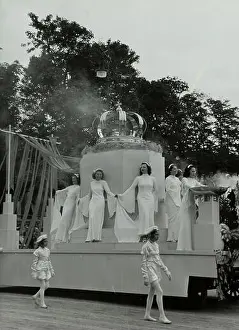 Procession Prints: During the 1938 celebration of Queen Wilhelmina's 40-year reign in The Hague