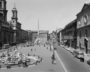 1950s 1960s PIAZZA NAVONA VIEW OF CITY SQUARE WITH FOUNTAINS ROME ITALY - r5647 MAY001 HARS ROME