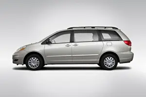 Tail Light Prints: 2010 Toyota Sienna CE 7 Passenger in Silver - Drivers Side Profile