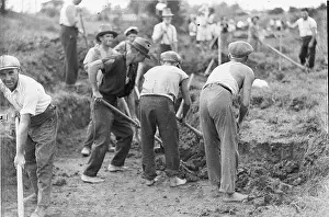 Hardship Prints: 273 SLNSW 51189 Gangs of men on relief work during the Depression