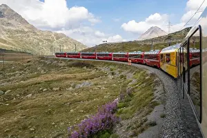 Passenger Train Prints: 2s2hb9a