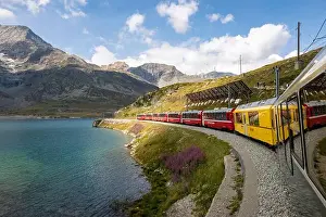 Passenger Train Prints: 2s457ry