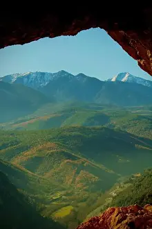 Majestic Mountain Prints: 2s82kgw