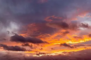 Cloud Cover Prints: 2s99hh5