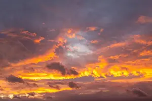 Cloud Cover Prints: 2s99hh9