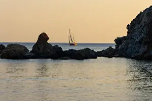 Sails Prints: 2sj8x7g