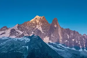 Alpinism Prints: 2ye5pn3