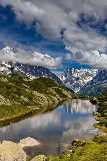 Beautiful Mountain Prints: 2ye8b34