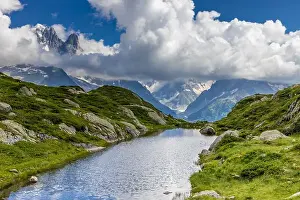 Beautiful Mountain Prints: 2ye8fh2