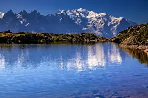Beautiful Mountain Prints: 2ye8g2a
