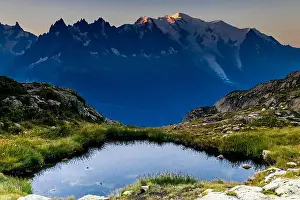 Beautiful Mountain Prints: 2ye8g46