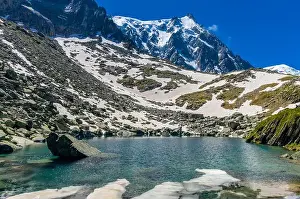 Beautiful Mountain Prints: 2ye8g92