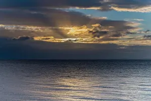Crepuscular Rays Prints: 2yh2j3x
