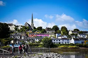 Coastal Town Prints: 2yhnx1c