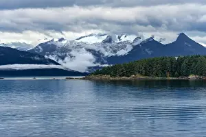 Subarctic Prints: 2yjdxtn