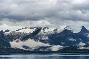 Subarctic Prints: 2yjdxtp