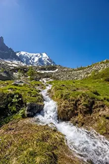 Chamonix Prints: 2ymn72n