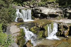 Waterfall Mountain Prints: 2yxcew5