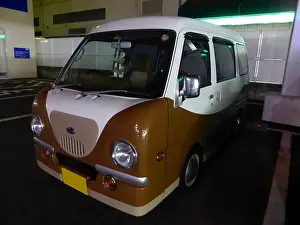 6th generation Subaru SAMBAR at night front