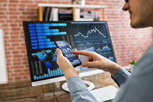 Advisor Prints: Advisor Using Smartphone With Data Dashboard Analytics
