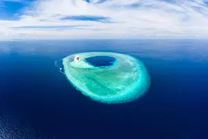 Aerial idyllic atoll, scenic travel destination Maldives Polinesia