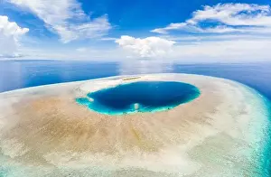 Dreaming Prints: Aerial idyllic atoll, scenic travel destination Maldives Polinesia