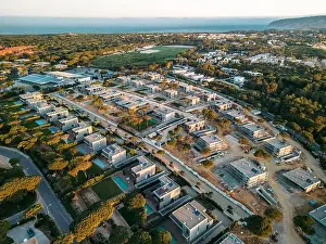 New Homes Prints: An aerial perspective showcases the luxurious residential district of Quinta da Marinha in Cascais