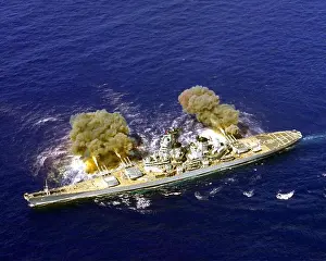 Underway Prints: An aerial view of the battleship USS IOWA (BB-61)