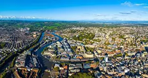Clifton Prints: Aerial view of central Bristol in sunny morning, England