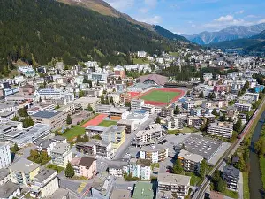 Forum Prints: Aerial view of Davos city and lake