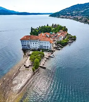 Lago Prints: Aerial view of Isola Bella, in Isole Borromee archipelago in Lake Maggiore, Italy