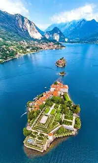 Lago Prints: Aerial view of Isola Bella, in Isole Borromee archipelago in Lake Maggiore, Italy
