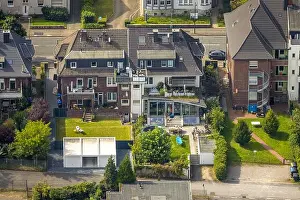 Residential Area Prints: Aerial view, residential building Hessler Straße 31-33