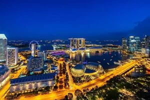 Images Dated 26th February 2017: Aerial view of Singapore business district and city at twilight in Singapore, Asia