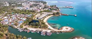 Sala Prints: Aerial view of Thong Sala pier, boat and koh Tae Nai in koh Phangan, Thailand