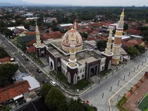 Top Road Prints: Agung Al-imam Mosque panorama view Largest Mosque in Majalengka