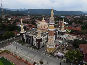 Masjid Prints: Agung Al-imam Mosque panorama view Largest Mosque in Majalengka