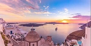 Images Dated 10th May 2019: Amazing evening view of Santorini island. Picturesque spring sunset on the famous Greek resort