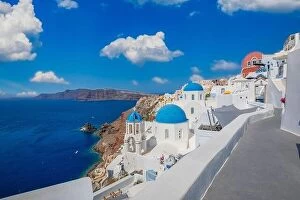 Images Dated 25th July 2021: Amazing panoramic landscape, luxury travel vacation. Oia town on Santorini island, Greece