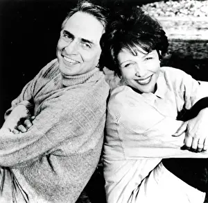 1990s Prints: American astronomer Carl Sagan with his wife Ann Druyan, 1990s