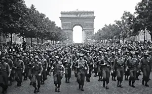 March Prints: American troops in Paris 1944