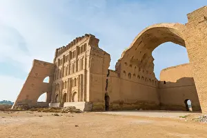 Largest Prints: The ancient city of Ctesiphon with largest brick arch in the world