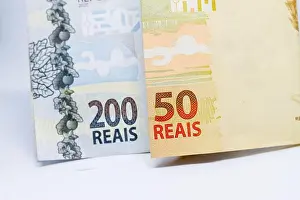One Hundred Prints: Banknotes of two hundred and fifty reais, totaling two hundred and fifty