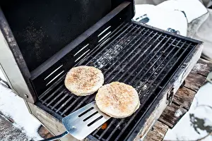 Burger Prints: Barbecuing turkey burgers in the middle of winter