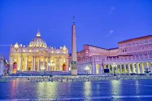 Basilica di San Pietro, Vatican, Rome, Italy. Blue hour view before sunrise