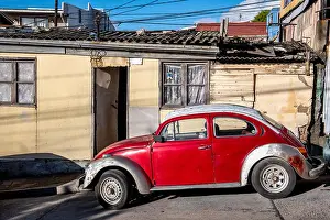 Rusted Prints: A beat up old Volkswagen Beetle Valparaiso, Chile